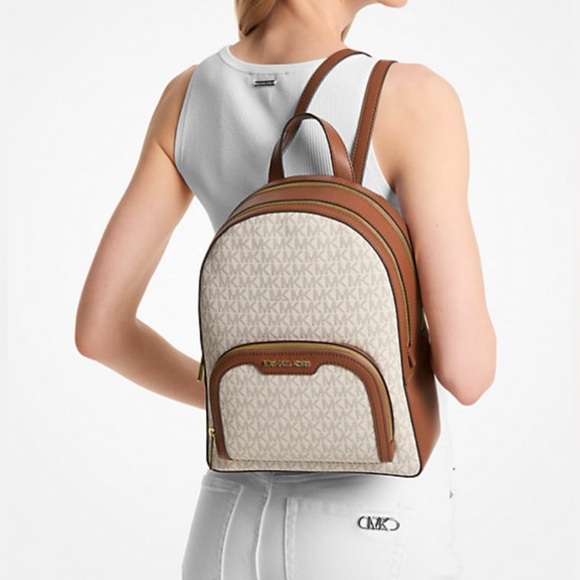 NWT✨Michael Kors Jaycee Medium Backpack - Picture 3 of 6